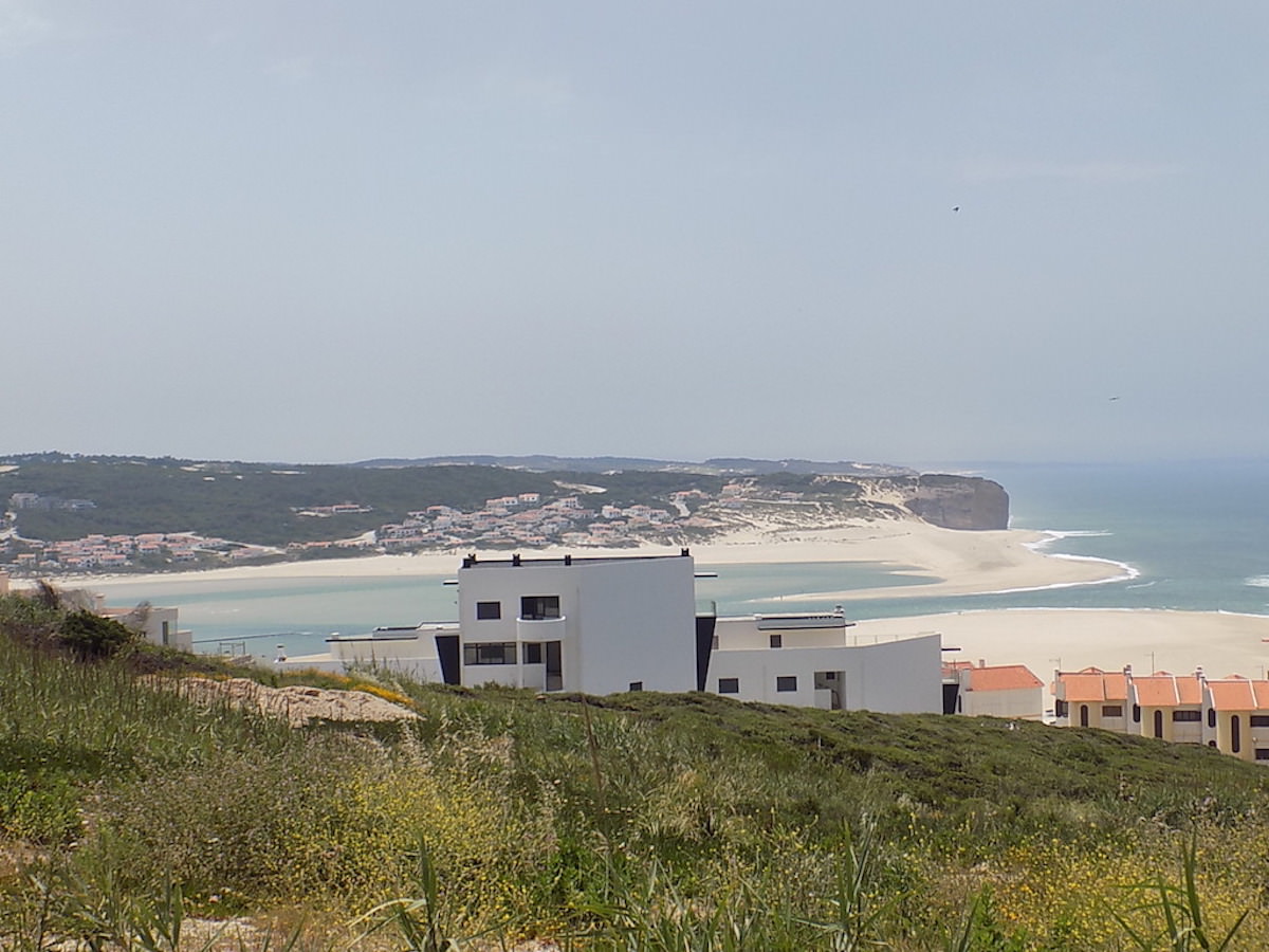Unique plots for sale in Foz do Arelho with unspoiled ocean views