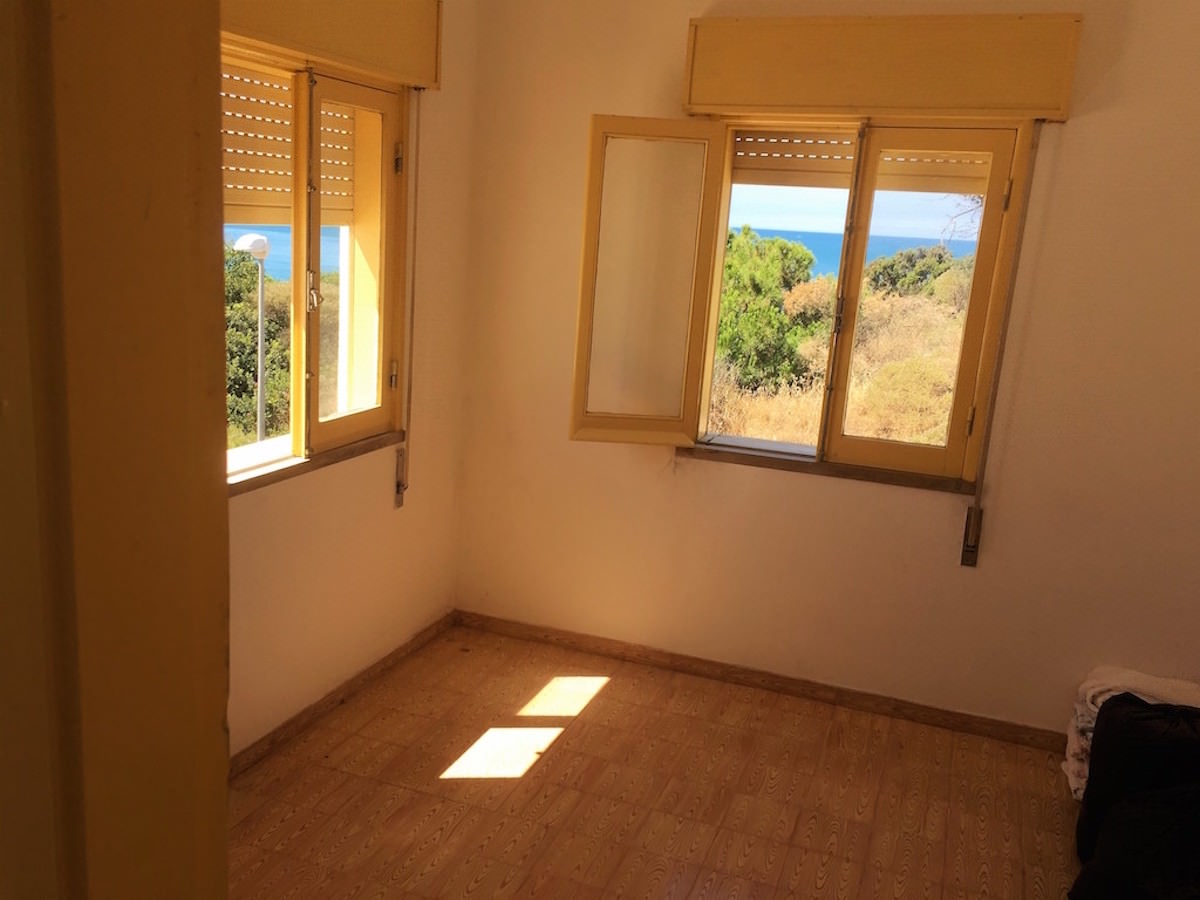 Maison en bord de mer dans le centre de l’Algarve à vendre