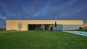 Modernist architect villa Bom Sucesso golf resort