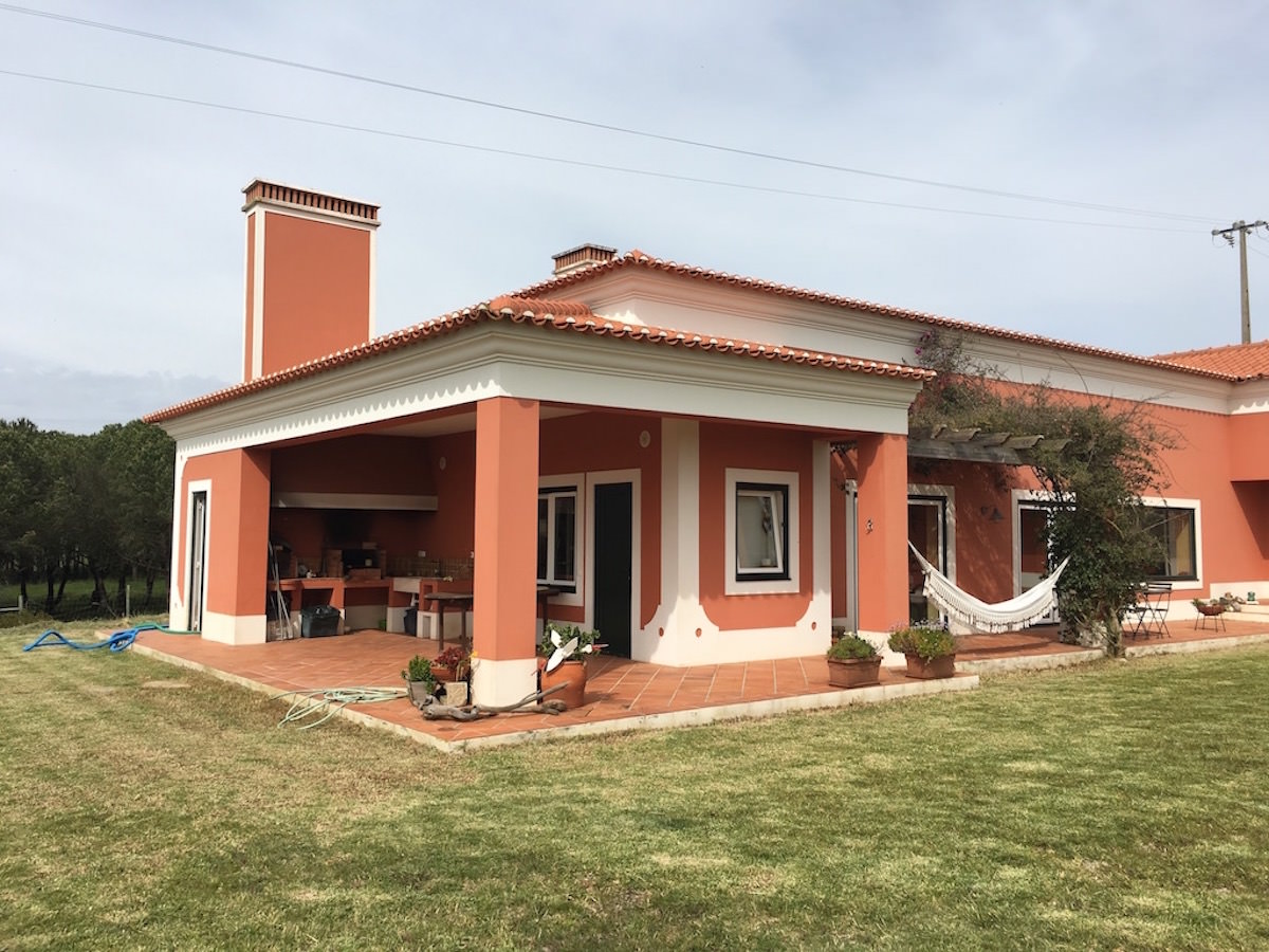 Farm style villa on the Portuguese Silver Coast