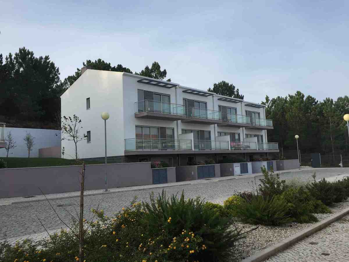 Moradias com vista baia em Salir do Porto