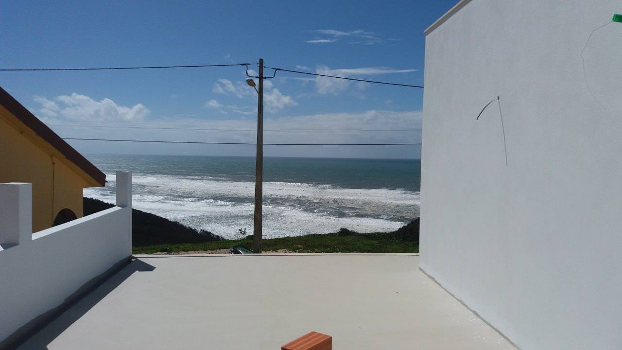 Modern villa close to Nazare in front of the sea