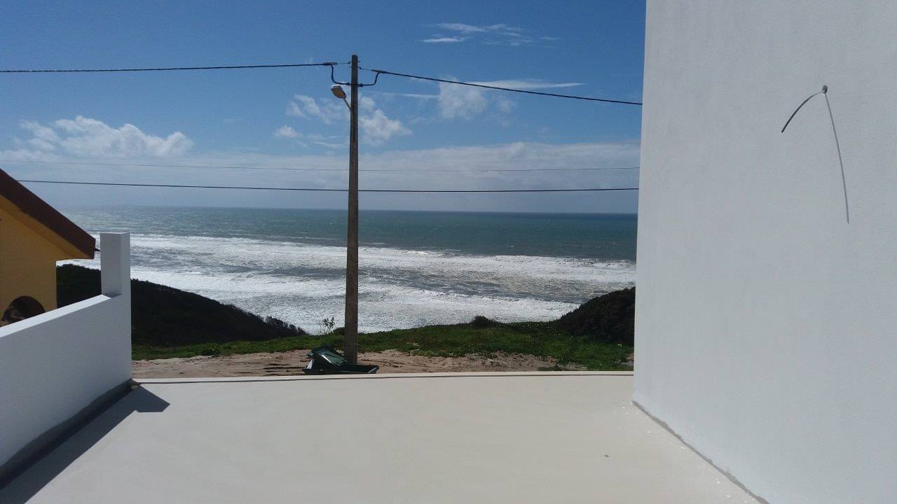 Moradia Moderna com vista direta de mar perto da Nazaré