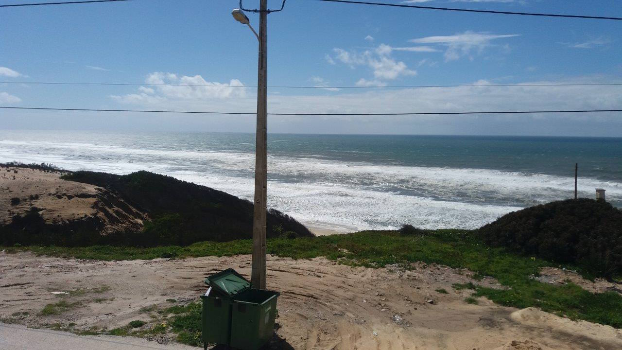 Moradia Moderna com vista direta de mar perto da Nazaré