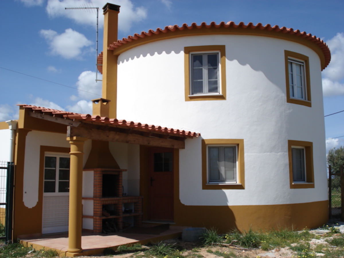 Quinta rústica com moinho de vento à venda em Portugal