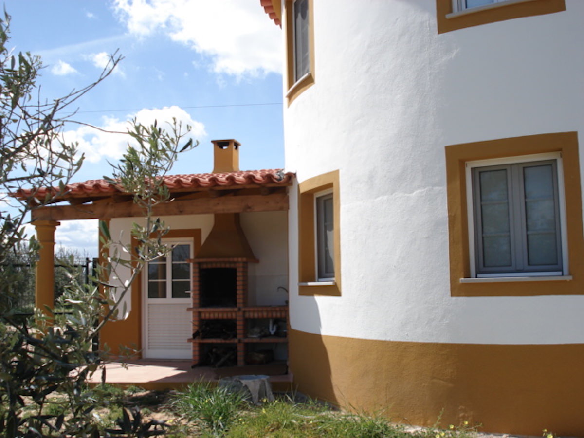 Quinta rústica com moinho de vento à venda em Portugal