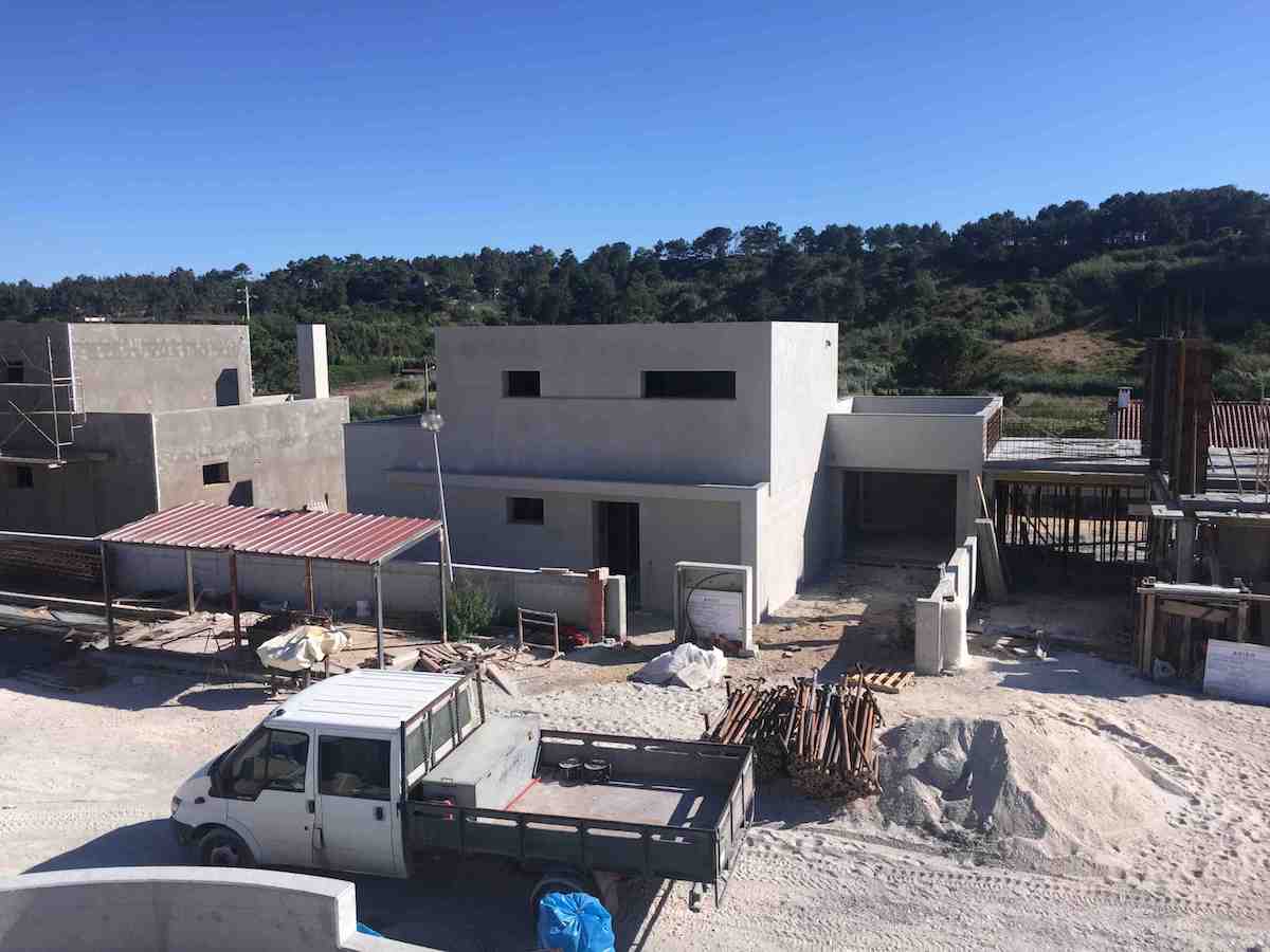 Contemporary detached villas in Foz do Arelho for sale