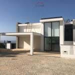 Luxury contemporary villas for sale beside Nazare