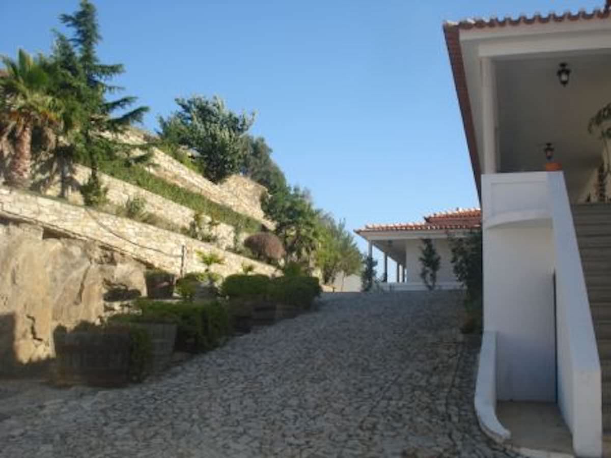 Quinta no Douro – Porto e Douro Investidores