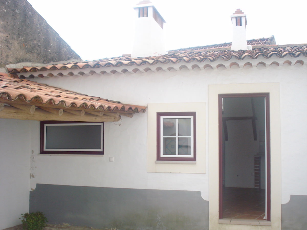 Vende-se casa rústica perto do Cadaval