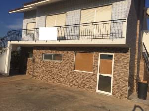 Moradia V2 para venda Albufeira