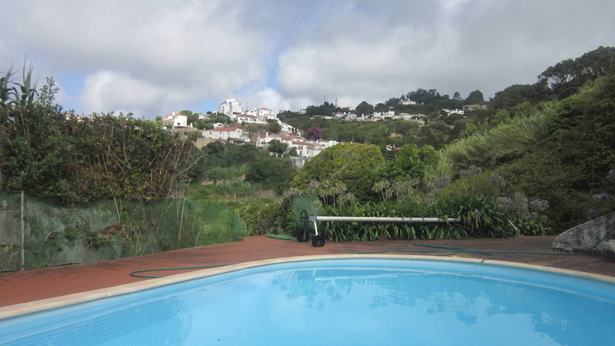 Quinta com grande potencial para B & B, inserida na Serra de Sintra.