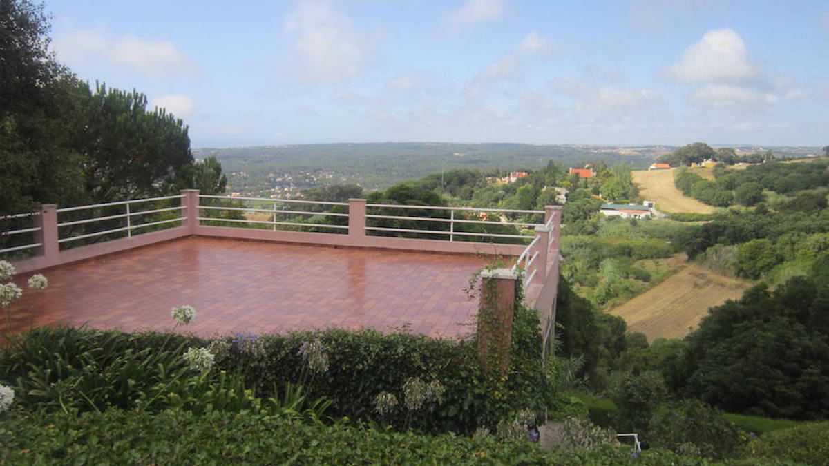 Quinta com grande potencial para B & B, inserida na Serra de Sintra.