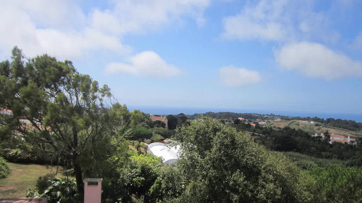 Quinta com grande potencial para B & B, inserida na Serra de Sintra.