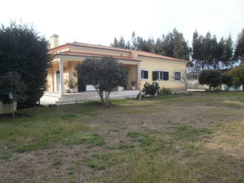 Seaside property for sale in Portugal Villas Luz Portuguese Real