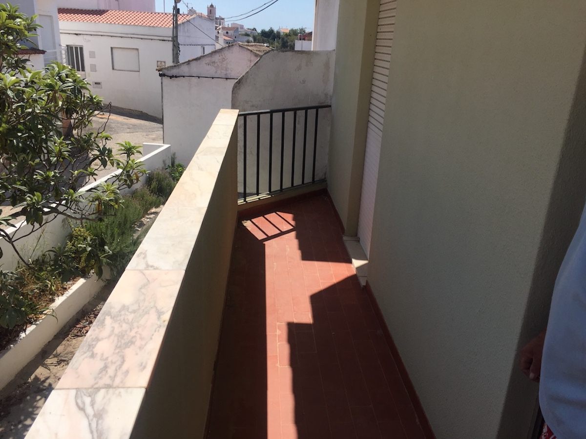 Moradia Geminada V3 para venda em Pêra