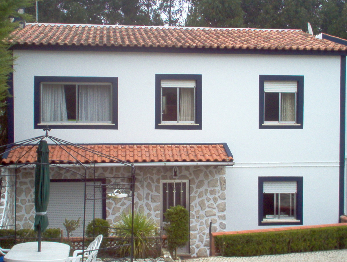 Traditional house beside Caldas da Rainha Silver Coast