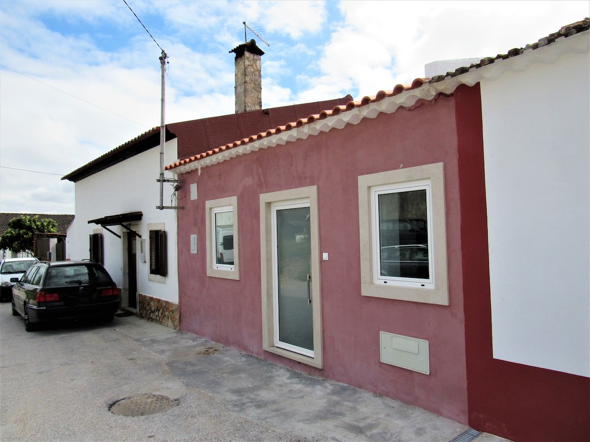 Cottage in typical village close to Rio Maior