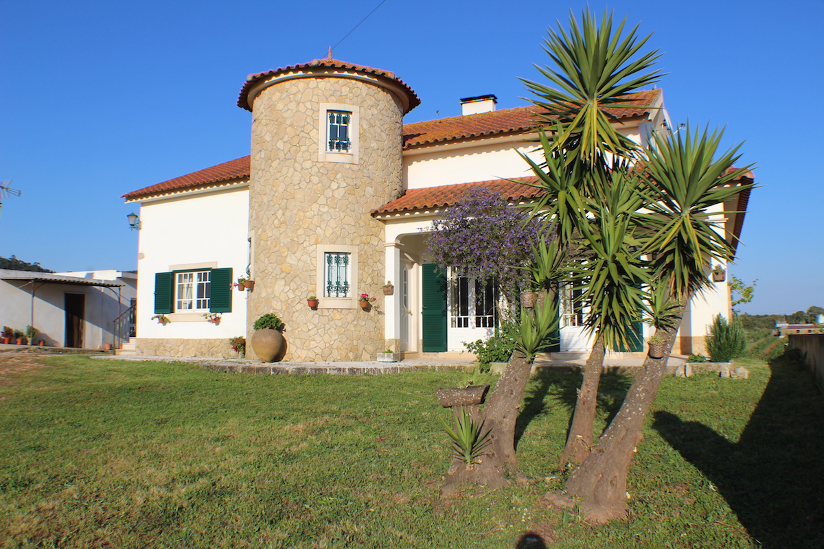 Traditional detached house near Cadaval Lisbon council