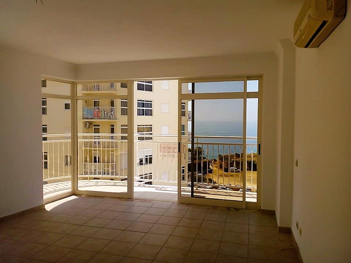 Apartamento T2 vista mar em Armação de Pêra para venda