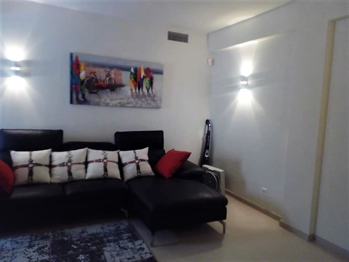 Moradia V4+1 em Olhos de Agua