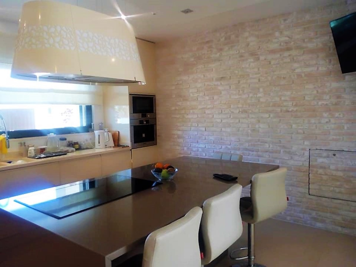 Moradia V4+1 em Olhos de Agua