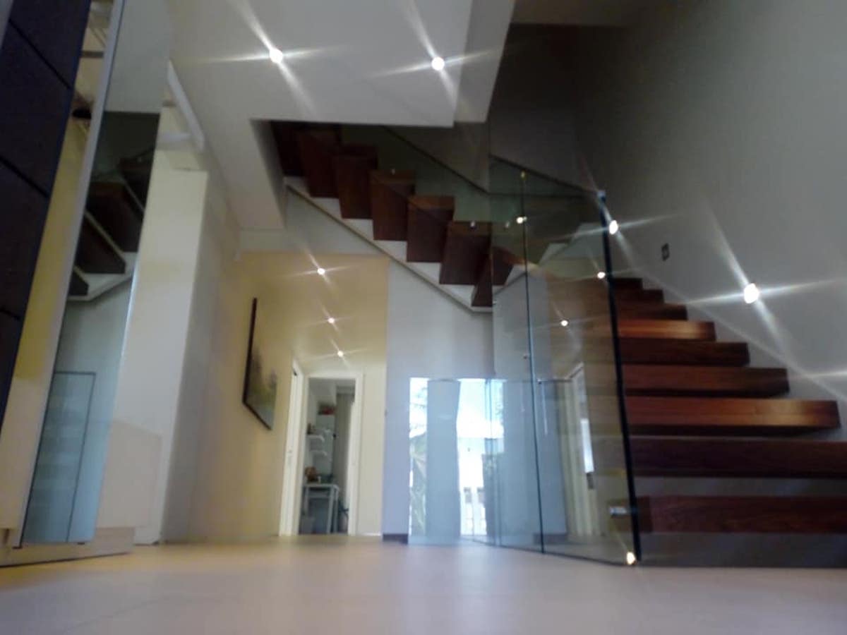 Moradia V4+1 em Olhos de Agua