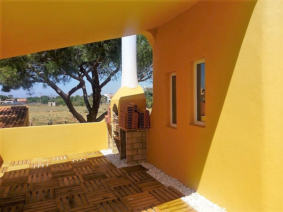 Villa 5 bedrooms completely renovated in Albufeira