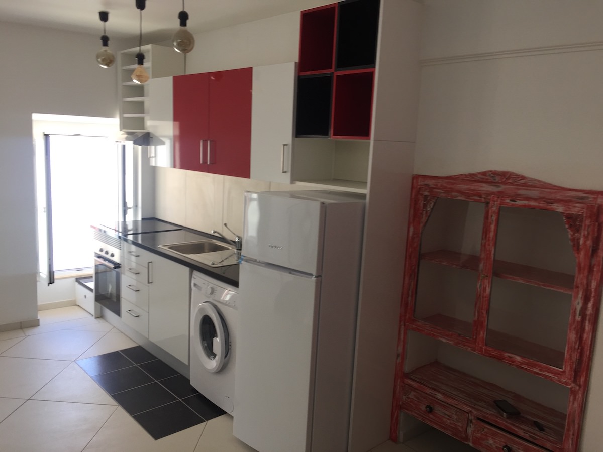 V2 + 1 Townhouse in downtown Albufeira