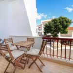 Refurbished 2 bedroom apartment in Albufeira with parking space